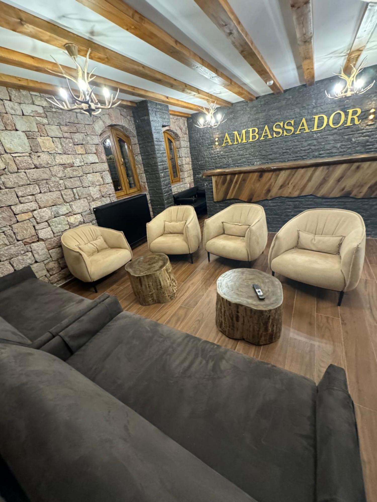 Hotel Ambassador Voskopojë エクステリア 写真